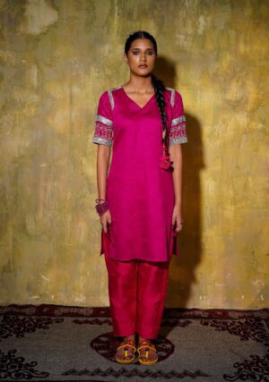 Isra_kurta_set_by_suti_full_front_straight